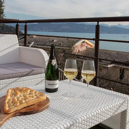 Fivestay - Blue Shade - Stylish Seaview And Parking Apartment *